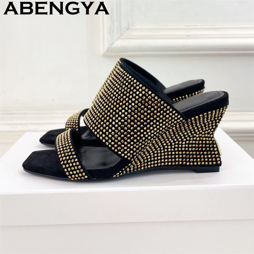 Eleganti Ciabatte con Tacco a  - Ethnic Fashion Week recensione e prezzo